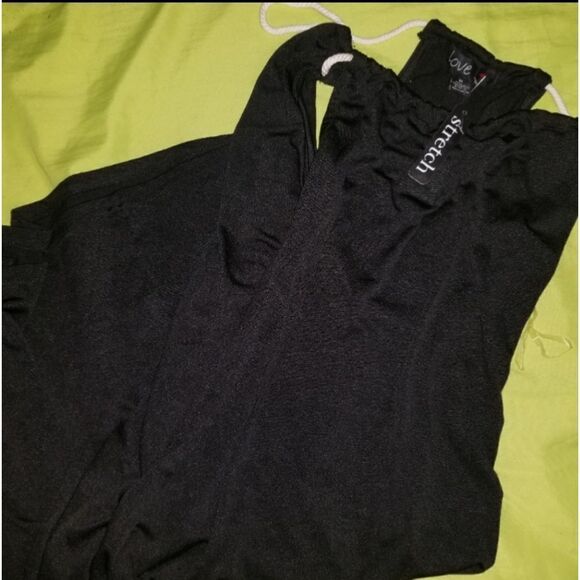 Little black dress🖤   - Picture 6 of 7